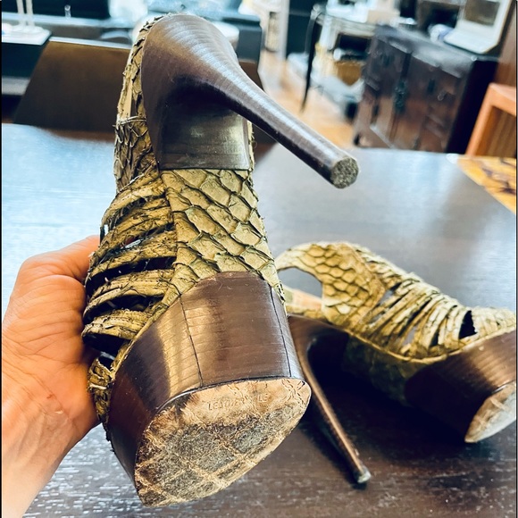 L.A.M.B. Woven Knot Snakeskin Textured Leather Stiletto Platform Peep Toe Heels - Picture 10 of 12